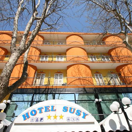 Hotel Susy Rivazzurra Di Rimini Zewnętrze zdjęcie